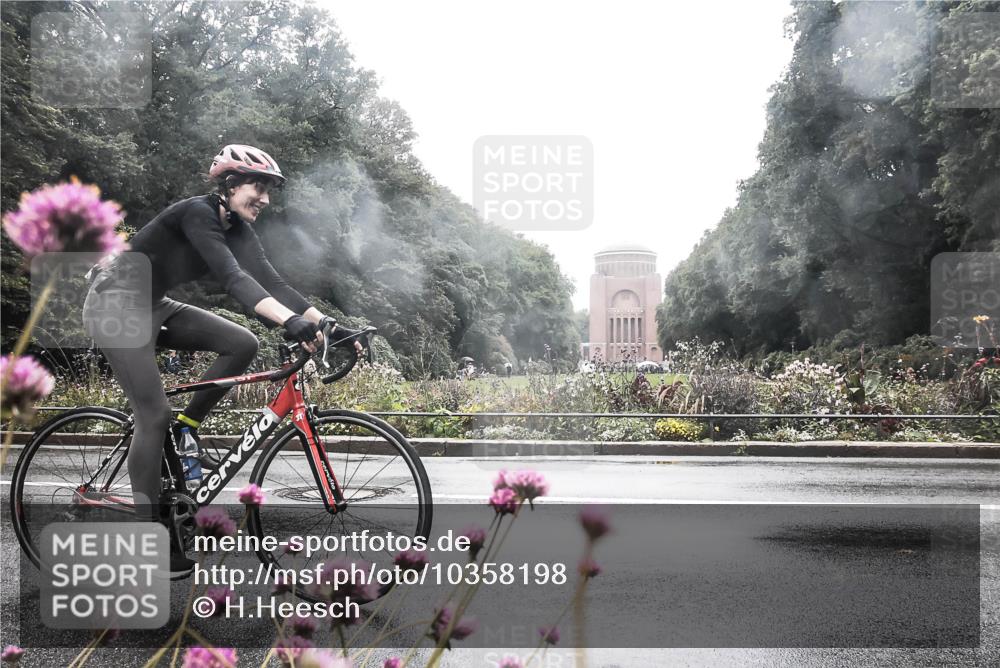 13.09.2026 - Stadtparktriathlon H.Heesch http://msf.ph/oto/10358198 13.09.2026 13:16:50 Radfahren 1421 meine-sportfotos.de