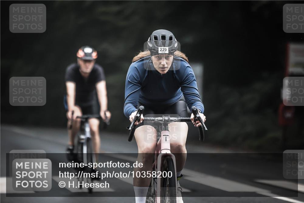 13.09.2026 - Stadtparktriathlon H.Heesch http://msf.ph/oto/10358200 13.09.2026 09:53:58 Radfahren 229, 232, 251, 261, 267, 274, 289 meine-sportfotos.de