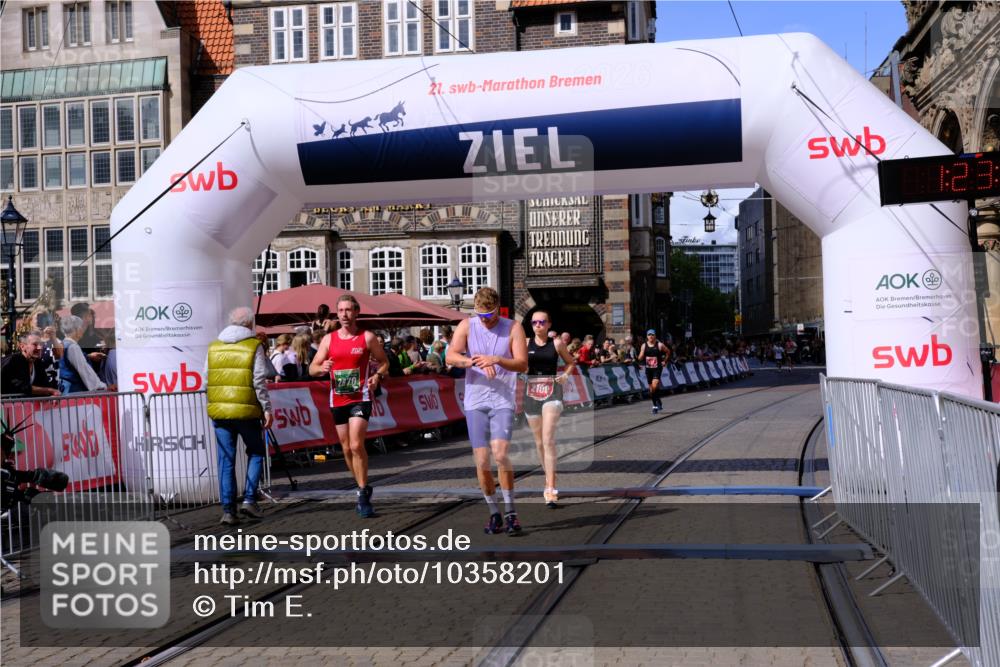 13.09.2026 - 21. swb-Marathon Bremen Tim E. http://msf.ph/oto/10358201 13.09.2026 12:53:38 Ziel 2585, 2670, 3080, 7650, 8081 meine-sportfotos.de
