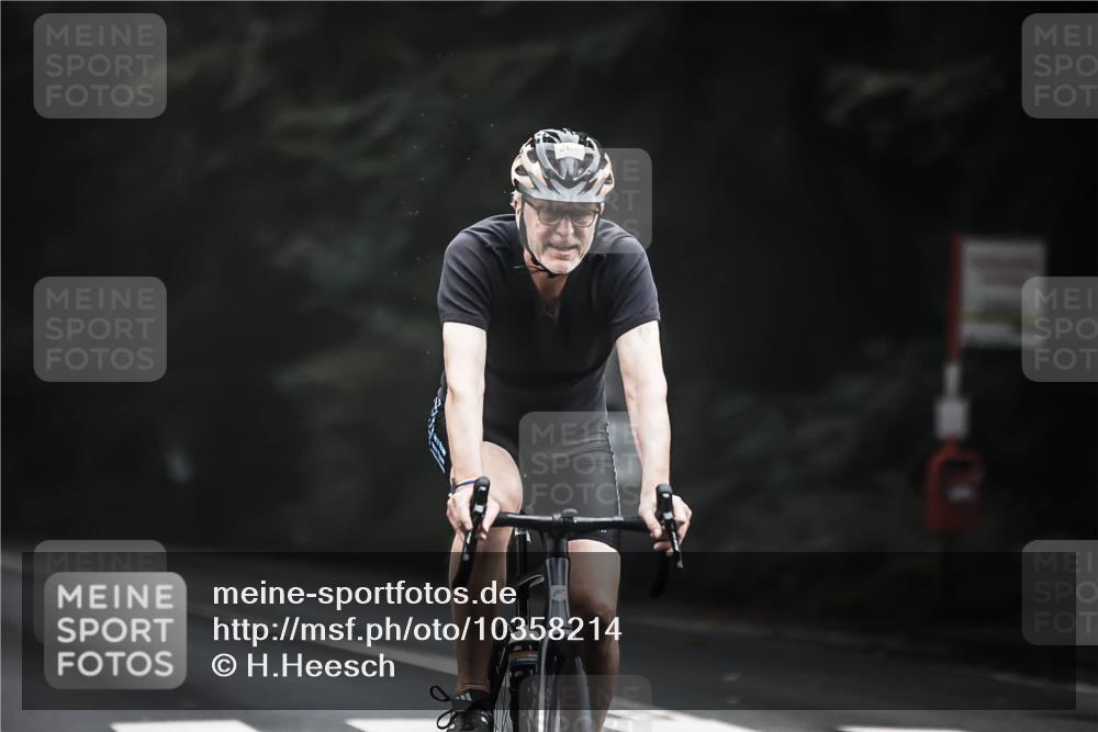 13.09.2026 - Stadtparktriathlon H.Heesch http://msf.ph/oto/10358214 13.09.2026 09:53:59 Radfahren 229, 232, 251, 261, 267, 274 meine-sportfotos.de