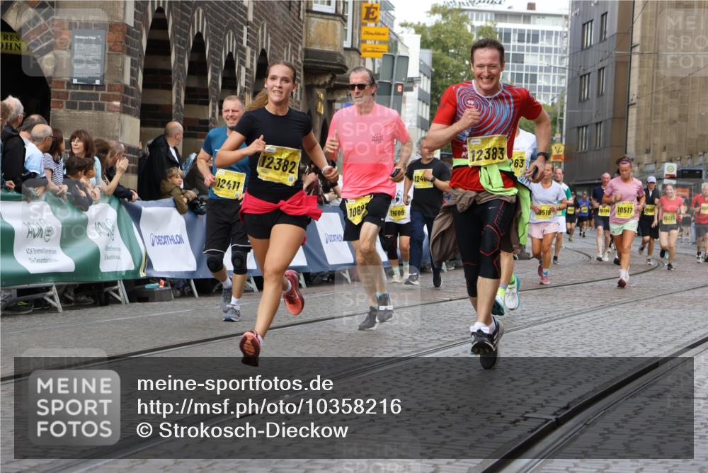 13.09.2026 - 21. swb-Marathon Bremen Strokosch-Dieckow http://msf.ph/oto/10358216 13.09.2026 10:57:24 Ziel 10157, 10166, 10408, 10578, 10700, 10772, 10969, 11000, 11079, 11236, 11292, 11328, 11484, 11667, 11946, 12032, 10177, 10300, 10394, 11106, 11245, 11365, 11480, 11498, 11734, 11965, 11966, 12037, 12111, 12222, 12372 meine-sportfotos.de