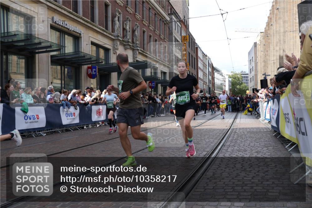 13.09.2026 - 21. swb-Marathon Bremen Strokosch-Dieckow http://msf.ph/oto/10358217 13.09.2026 13:34:54 Ziel 536, 1150, 2003, 2366, 2430, 2492, 2625, 2866, 3063, 3311, 3916, 4062, 4487, 4635, 4985, 5016, 5125, 5647, 6315, 6320, 6391, 6403, 6750, 6837, 7123, 7305, 7377, 7405, 7657, 7703, 7750, 7998, 8300, 8328, 8401, 8530, 8773, 8915, 9017, 9216, 9526, 9527, 13017, 13018, 13051, 13060, 489, 1210, 1395, 1871, 1967, 2413, 2430, 2525, 2561, 2755, 2831, 3052, 3058, 3181, 3217, 3353, 3380, 3388, 3765, 3768, 3842, 4537, 5378, 5415, 5488, 5684, 5694, 5760, 6085, 6627, 6655, 6756, 8515 meine-sportfotos.de