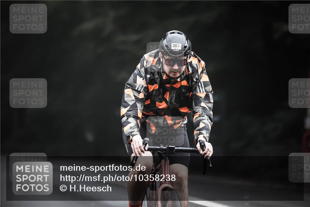 13.09.2026 - Stadtparktriathlon H.Heesch http://msf.ph/oto/10358238 13.09.2026 09:54:02 Radfahren 229, 232, 261, 267 meine-sportfotos.de