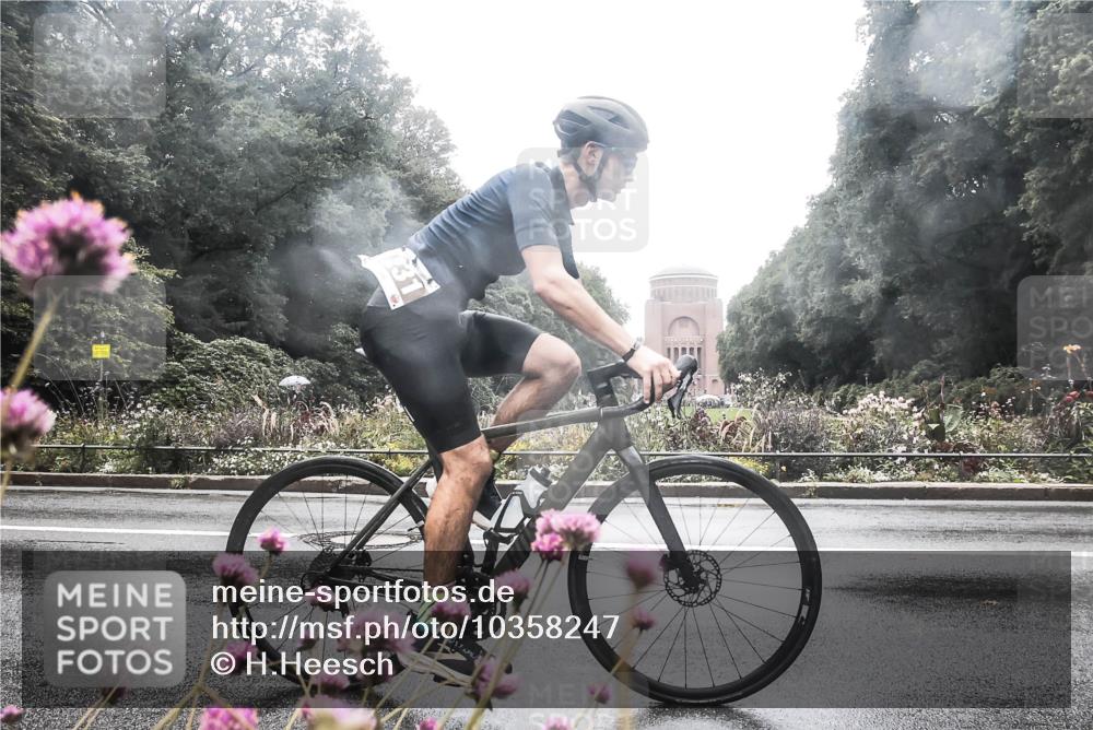 13.09.2026 - Stadtparktriathlon H.Heesch http://msf.ph/oto/10358247 13.09.2026 13:17:44 Radfahren 1231, 1375, 1389, 1427 meine-sportfotos.de