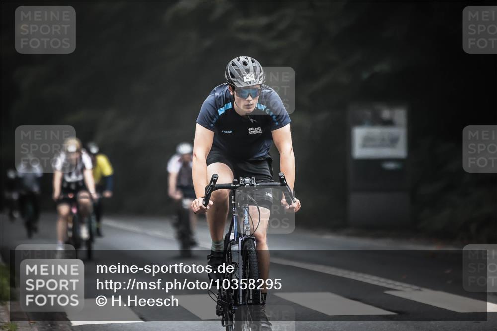 13.09.2026 - Stadtparktriathlon H.Heesch http://msf.ph/oto/10358295 13.09.2026 09:54:21 Radfahren 216, 223, 226, 257, 298, 302, 317 meine-sportfotos.de