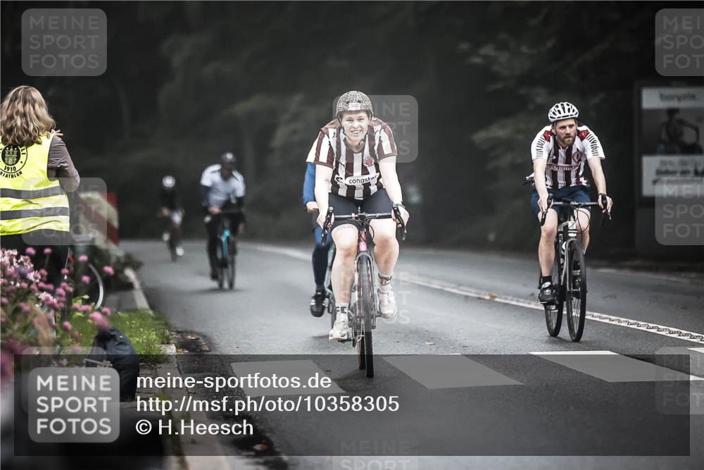 13.09.2026 - Stadtparktriathlon H.Heesch http://msf.ph/oto/10358305 13.09.2026 09:54:23 Radfahren 216, 223, 226, 298, 302, 309, 317 meine-sportfotos.de