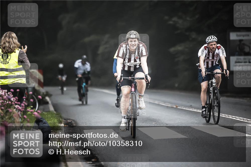 13.09.2026 - Stadtparktriathlon H.Heesch http://msf.ph/oto/10358310 13.09.2026 09:54:23 Radfahren 216, 223, 226, 298, 302, 309, 317 meine-sportfotos.de