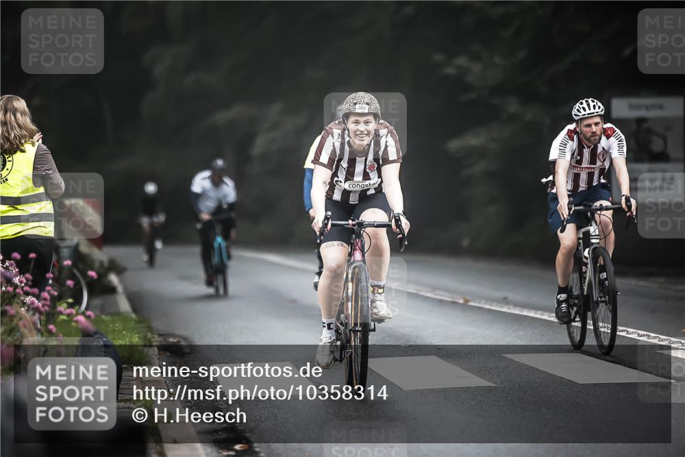 13.09.2026 - Stadtparktriathlon H.Heesch http://msf.ph/oto/10358314 13.09.2026 09:54:23 Radfahren 216, 223, 226, 298, 302, 309, 317 meine-sportfotos.de