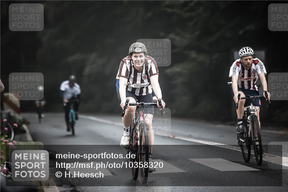 13.09.2026 - Stadtparktriathlon H.Heesch http://msf.ph/oto/10358320 13.09.2026 09:54:23 Radfahren 216, 223, 226, 298, 302, 309, 317 meine-sportfotos.de