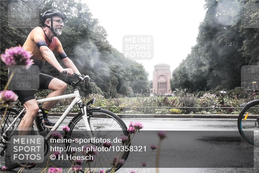 13.09.2026 - Stadtparktriathlon H.Heesch http://msf.ph/oto/10358321 13.09.2026 13:18:09 Radfahren 1290, 1350 meine-sportfotos.de