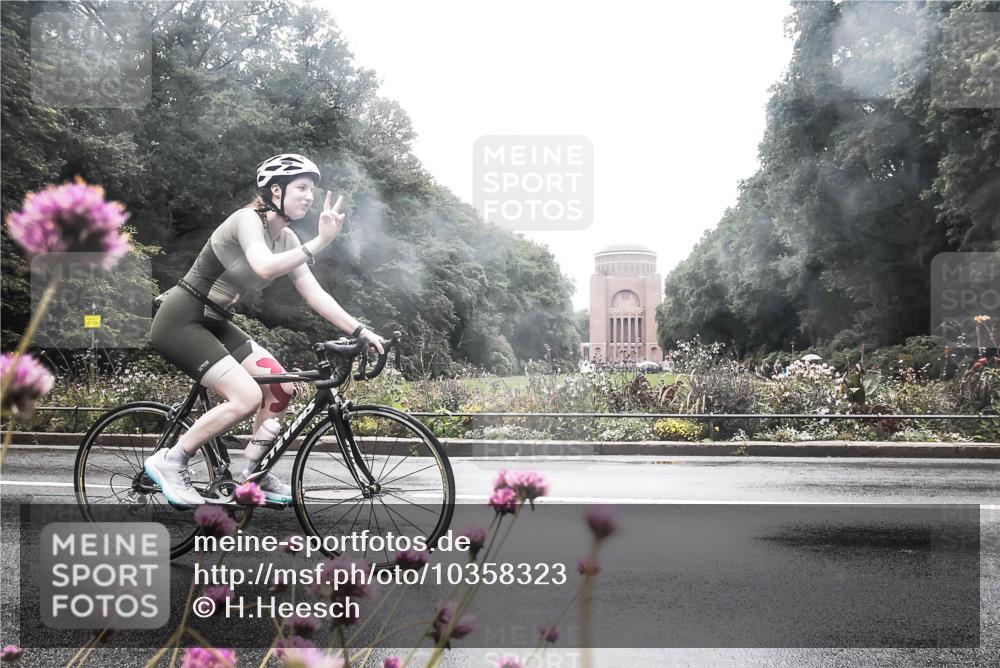 13.09.2026 - Stadtparktriathlon H.Heesch http://msf.ph/oto/10358323 13.09.2026 13:18:16 Radfahren 1329, 1397, 1417, 1443 meine-sportfotos.de