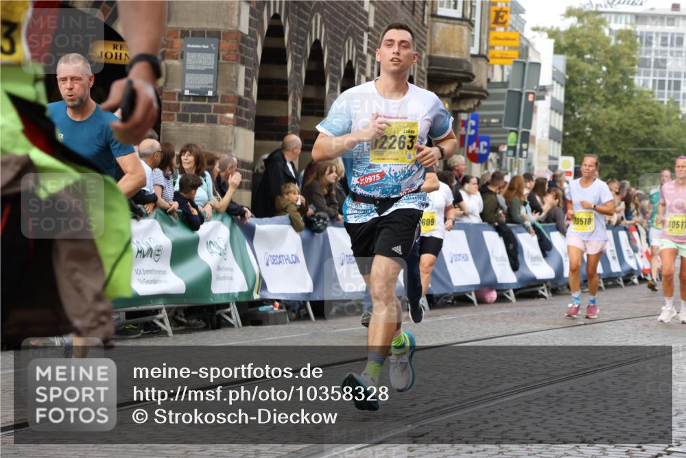 13.09.2026 - 21. swb-Marathon Bremen Strokosch-Dieckow http://msf.ph/oto/10358328 13.09.2026 10:57:26 Ziel 10157, 10166, 10408, 10578, 10687, 10700, 10772, 10969, 11000, 11079, 11236, 11292, 11328, 11484, 11667, 11946, 12032, 12382, 12383, 10177, 11106, 11245, 11365, 11480, 11734, 11965, 11966, 12111, 12222, 12264, 12372 meine-sportfotos.de