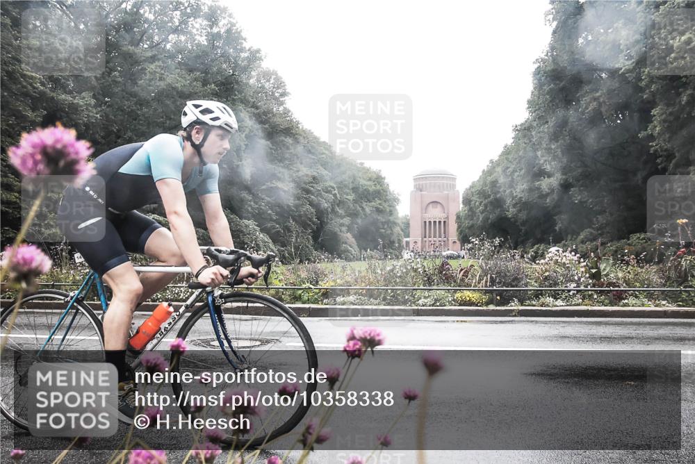 13.09.2026 - Stadtparktriathlon H.Heesch http://msf.ph/oto/10358338 13.09.2026 13:18:20 Radfahren 1329, 1367, 1397, 1417, 1443 meine-sportfotos.de