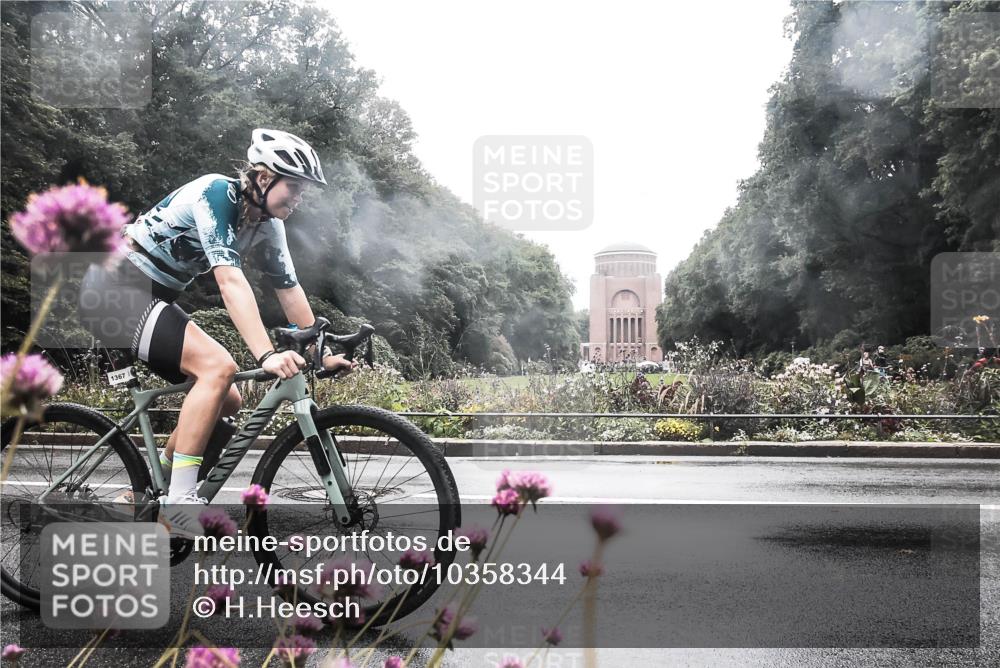 13.09.2026 - Stadtparktriathlon H.Heesch http://msf.ph/oto/10358344 13.09.2026 13:18:23 Radfahren 1367, 1417, 1431 meine-sportfotos.de