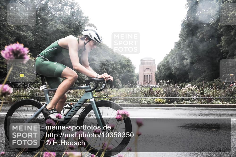 13.09.2026 - Stadtparktriathlon H.Heesch http://msf.ph/oto/10358350 13.09.2026 13:18:26 Radfahren 1325, 1367, 1431 meine-sportfotos.de