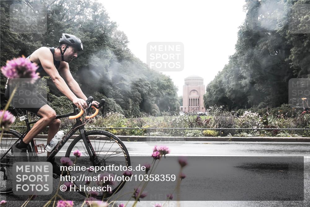 13.09.2026 - Stadtparktriathlon H.Heesch http://msf.ph/oto/10358359 13.09.2026 13:18:29 Radfahren 1288, 1325, 1336, 1431 meine-sportfotos.de