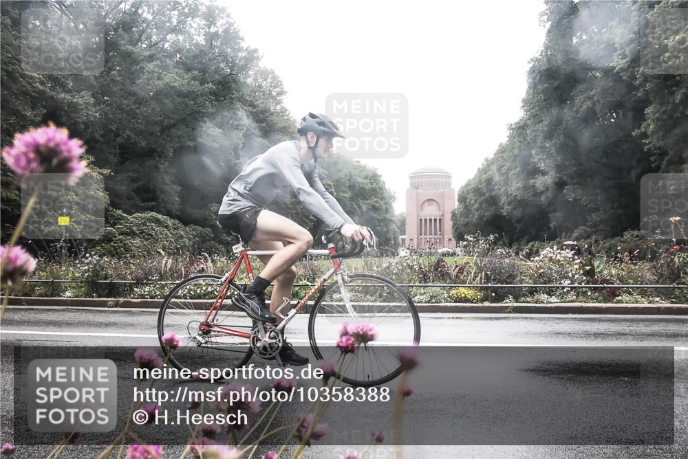 13.09.2026 - Stadtparktriathlon H.Heesch http://msf.ph/oto/10358388 13.09.2026 13:18:51 Radfahren 1363, 1392, 1411, 1463, 1468 meine-sportfotos.de