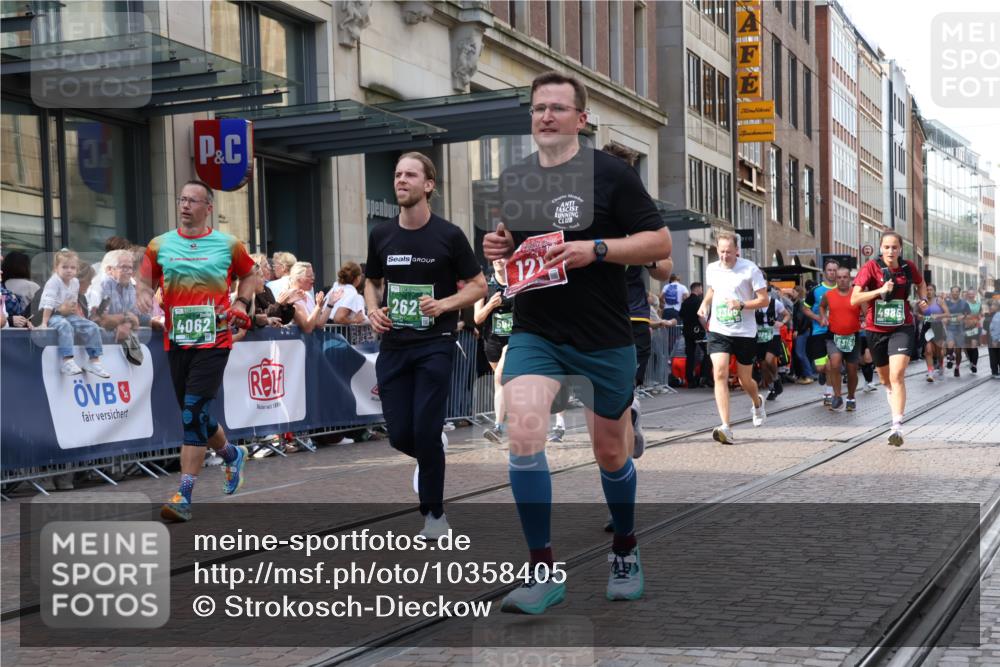 13.09.2026 - 21. swb-Marathon Bremen Strokosch-Dieckow http://msf.ph/oto/10358405 13.09.2026 13:35:00 Ziel 536, 1150, 2003, 2041, 2090, 2318, 2366, 2492, 2625, 2866, 3055, 3063, 3311, 3621, 3916, 4062, 4487, 4635, 4985, 5016, 6315, 6320, 6391, 6418, 6750, 6837, 7285, 7305, 7377, 7657, 7703, 7998, 8300, 8328, 8401, 8530, 8773, 8915, 9017, 9216, 9526, 9527, 9845, 489, 1210, 1967, 2413, 2430, 2525, 2561, 2755, 3181, 3217, 3353, 3380, 3765, 3768, 3842, 4487, 5125, 5378, 5415, 5647, 5684, 6085, 6403, 6627, 6655, 6756, 7123, 7405, 7750, 8515 meine-sportfotos.de