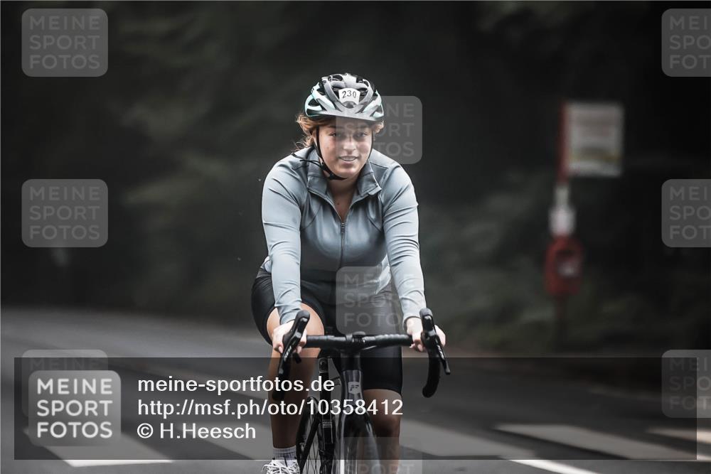 13.09.2026 - Stadtparktriathlon H.Heesch http://msf.ph/oto/10358412 13.09.2026 09:54:39 Radfahren 230 meine-sportfotos.de