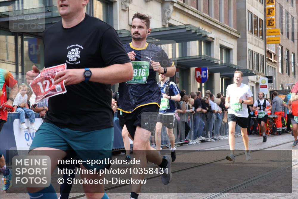 13.09.2026 - 21. swb-Marathon Bremen Strokosch-Dieckow http://msf.ph/oto/10358431 13.09.2026 13:35:01 Ziel 536, 1150, 2003, 2041, 2090, 2318, 2356, 2366, 2492, 2625, 2866, 3055, 3063, 3311, 3621, 3916, 4062, 4635, 4985, 5016, 6315, 6320, 6391, 6418, 6750, 6837, 7285, 7305, 7377, 7657, 7703, 7998, 8300, 8328, 8401, 8530, 8773, 8915, 9017, 9216, 9526, 9527, 9845, 9887, 489, 1210, 1967, 2413, 2430, 2525, 2561, 2755, 3181, 3217, 3353, 3380, 3765, 3768, 3842, 4487, 5125, 5415, 5647, 5684, 6085, 6391, 6403, 6627, 6655, 6756, 7123, 7405, 7750, 8515 meine-sportfotos.de