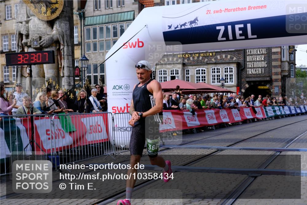 13.09.2026 - 21. swb-Marathon Bremen Tim E. http://msf.ph/oto/10358434 13.09.2026 12:53:56 Ziel 272, 1089, 1168, 1606, 2352, 3080, 3606 meine-sportfotos.de