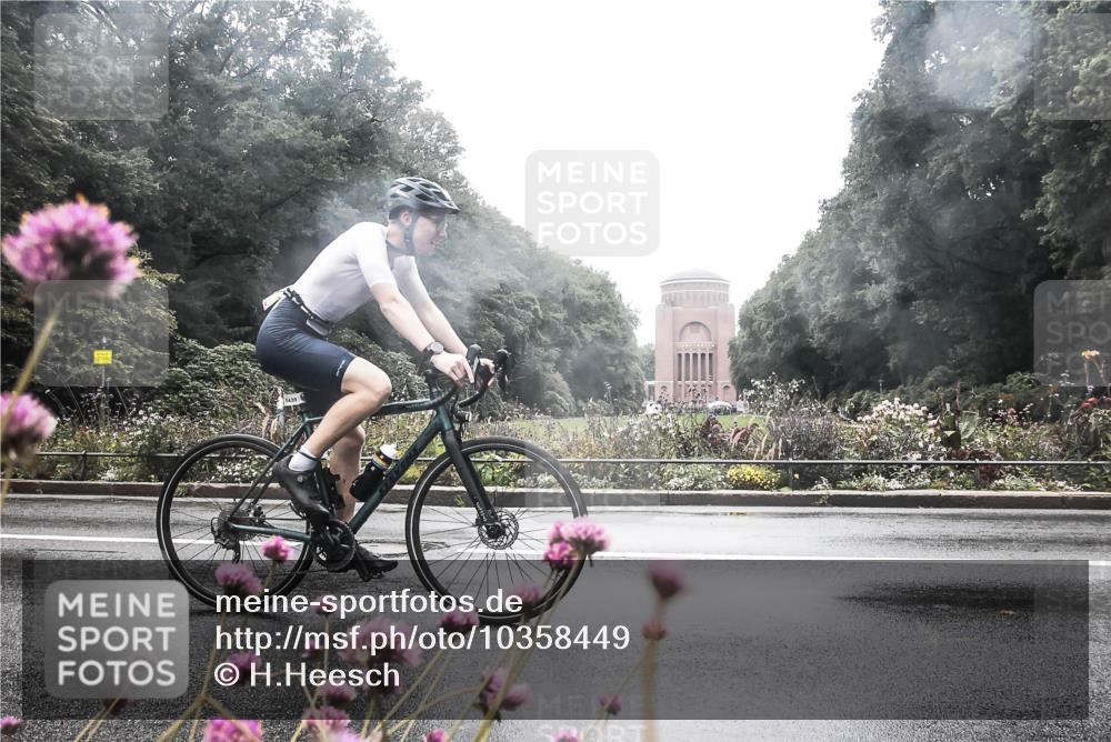 13.09.2026 - Stadtparktriathlon H.Heesch http://msf.ph/oto/10358449 13.09.2026 13:19:19 Radfahren 1439 meine-sportfotos.de