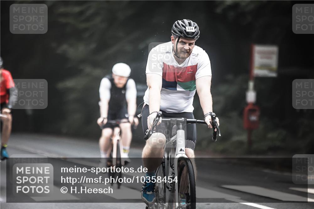13.09.2026 - Stadtparktriathlon H.Heesch http://msf.ph/oto/10358454 13.09.2026 09:54:47 Radfahren 249, 253, 276, 316, 334, 335 meine-sportfotos.de
