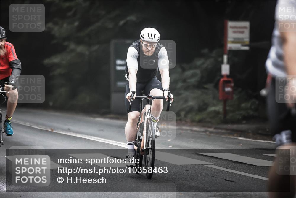 13.09.2026 - Stadtparktriathlon H.Heesch http://msf.ph/oto/10358463 13.09.2026 09:54:47 Radfahren 249, 253, 276, 316, 334, 335 meine-sportfotos.de