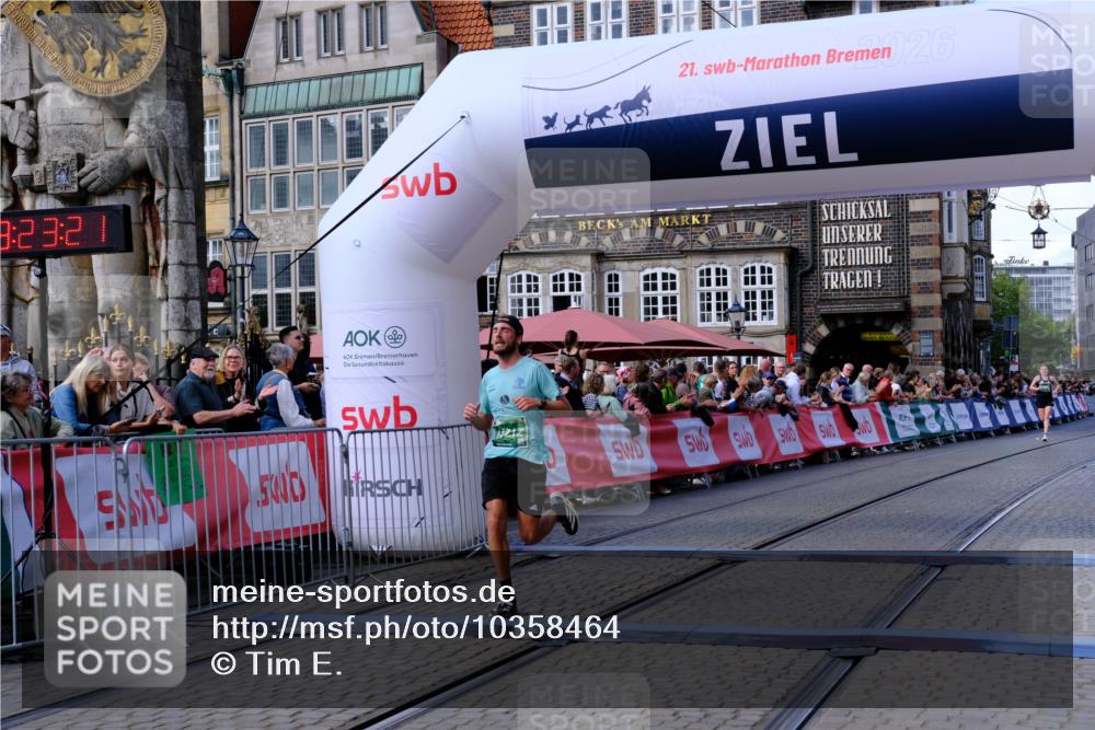 13.09.2026 - 21. swb-Marathon Bremen Tim E. http://msf.ph/oto/10358464 13.09.2026 12:54:10 Ziel 272, 5160, 13212 meine-sportfotos.de