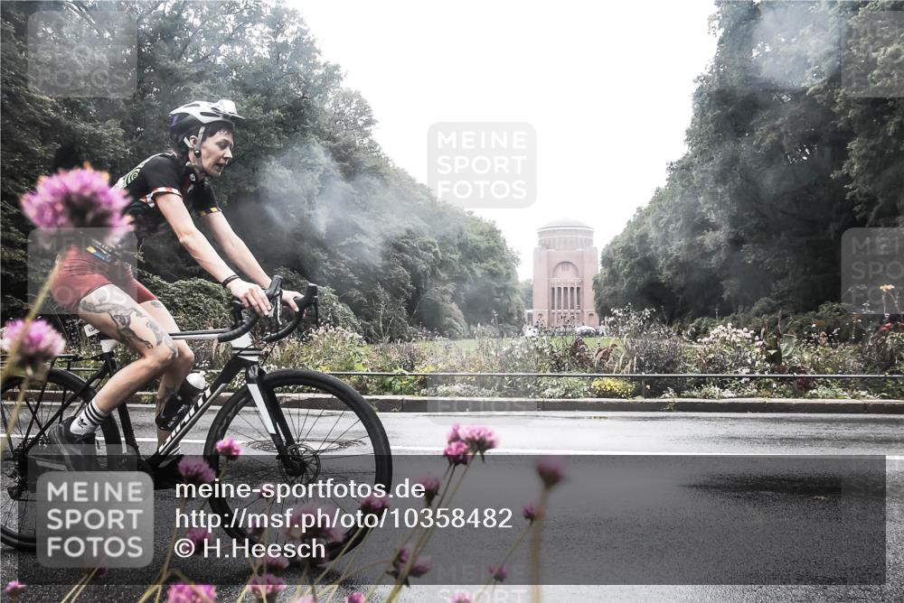 13.09.2026 - Stadtparktriathlon H.Heesch http://msf.ph/oto/10358482 13.09.2026 13:19:34 Radfahren 1334, 1429 meine-sportfotos.de