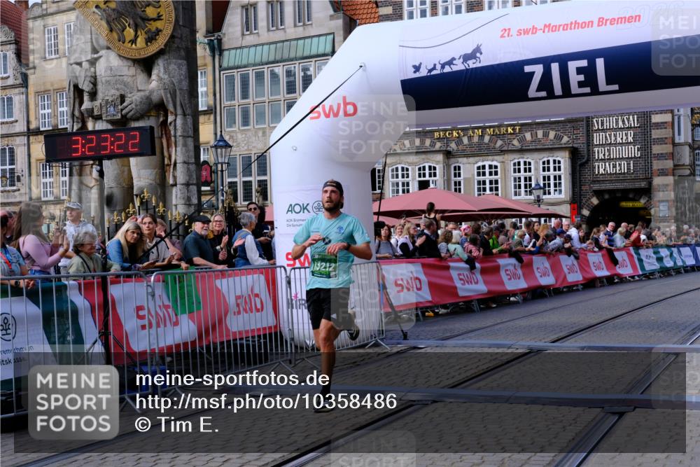 13.09.2026 - 21. swb-Marathon Bremen Tim E. http://msf.ph/oto/10358486 13.09.2026 12:54:11 Ziel 272, 5160, 13212 meine-sportfotos.de