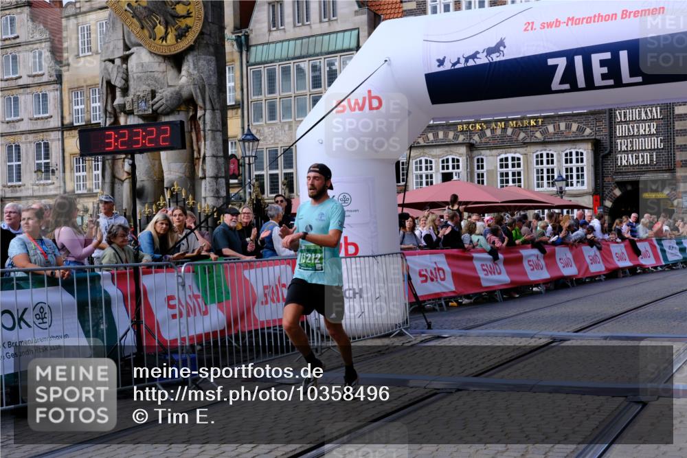 13.09.2026 - 21. swb-Marathon Bremen Tim E. http://msf.ph/oto/10358496 13.09.2026 12:54:11 Ziel 272, 5160, 13212 meine-sportfotos.de
