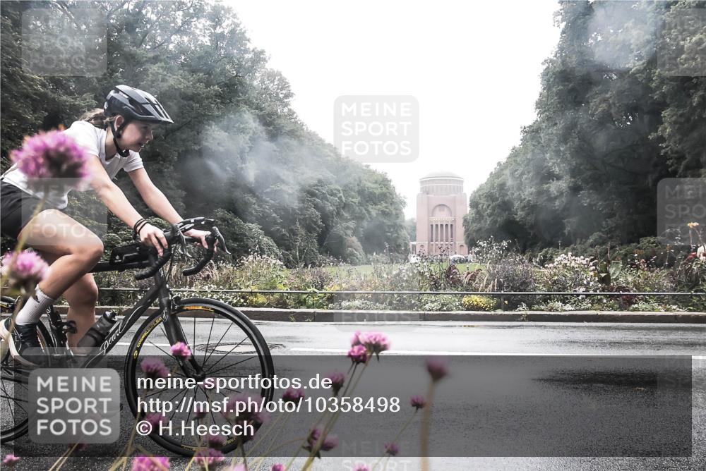 13.09.2026 - Stadtparktriathlon H.Heesch http://msf.ph/oto/10358498 13.09.2026 13:19:45 Radfahren 1348, 1373, 1409, 1425, 1448 meine-sportfotos.de