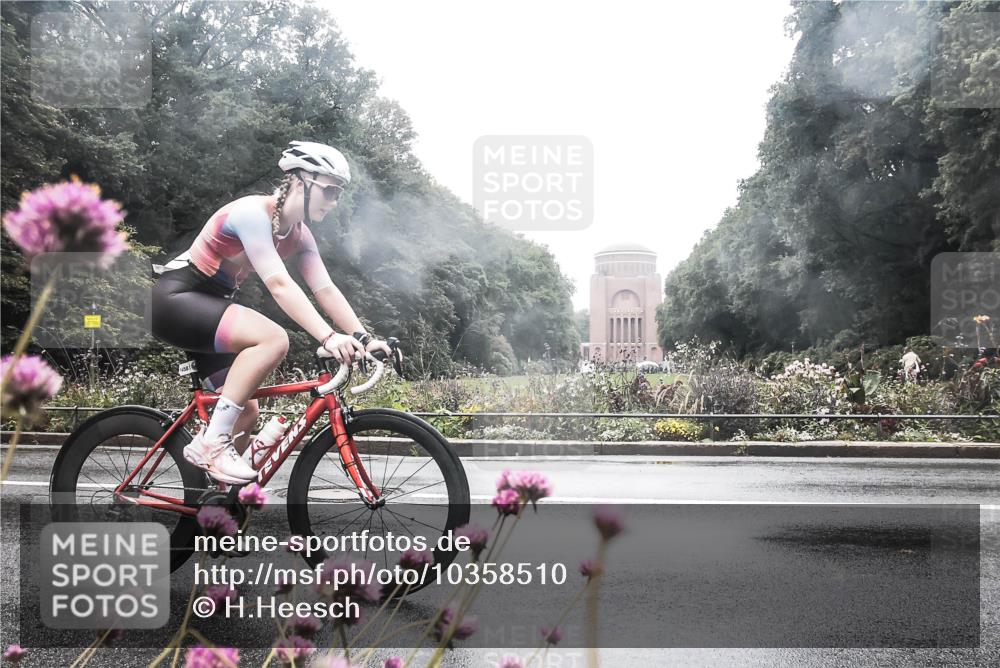 13.09.2026 - Stadtparktriathlon H.Heesch http://msf.ph/oto/10358510 13.09.2026 13:19:51 Radfahren 1458, 1512 meine-sportfotos.de