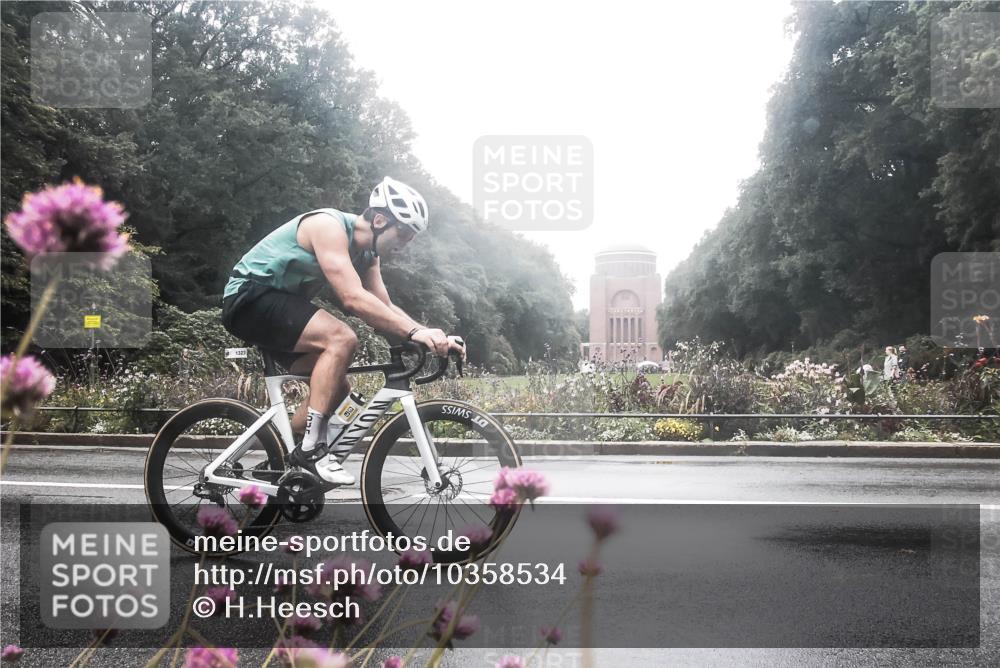 13.09.2026 - Stadtparktriathlon H.Heesch http://msf.ph/oto/10358534 13.09.2026 13:20:35 Radfahren 1293, 1322, 1323, 1333, 1401, 1430, 1467 meine-sportfotos.de