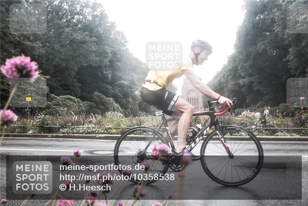 13.09.2026 - Stadtparktriathlon H.Heesch http://msf.ph/oto/10358538 13.09.2026 13:20:36 Radfahren 1293, 1322, 1323, 1333, 1401, 1430, 1505 meine-sportfotos.de