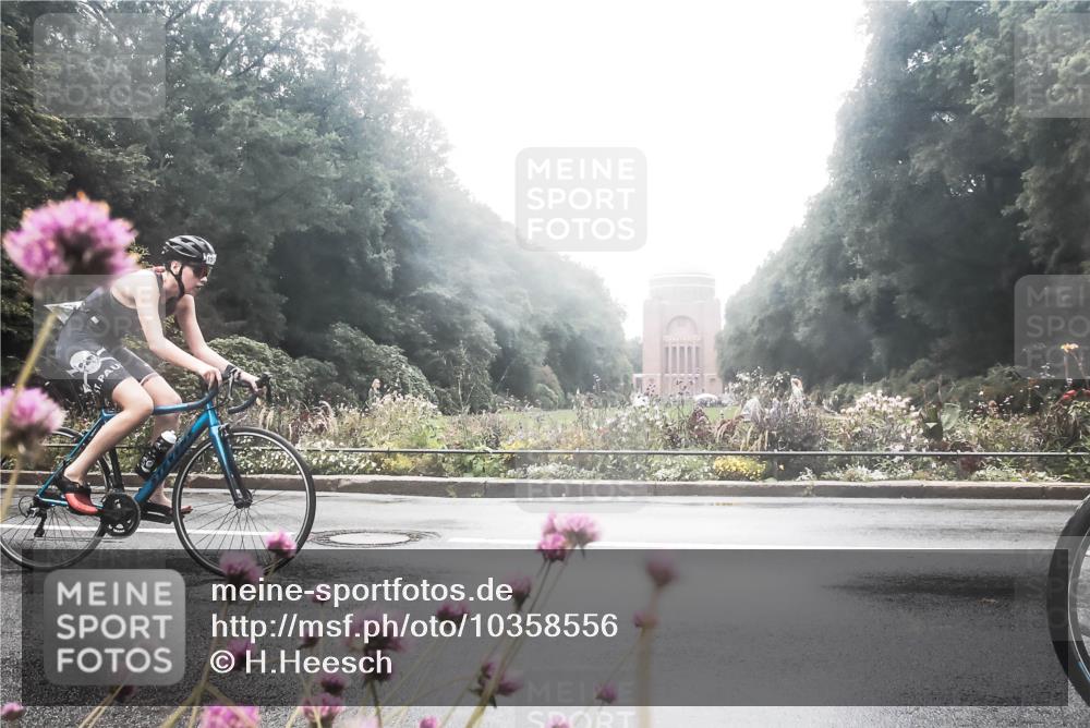 13.09.2026 - Stadtparktriathlon H.Heesch http://msf.ph/oto/10358556 13.09.2026 13:20:39 Radfahren 1293, 1322, 1333, 1401, 1430, 1505 meine-sportfotos.de