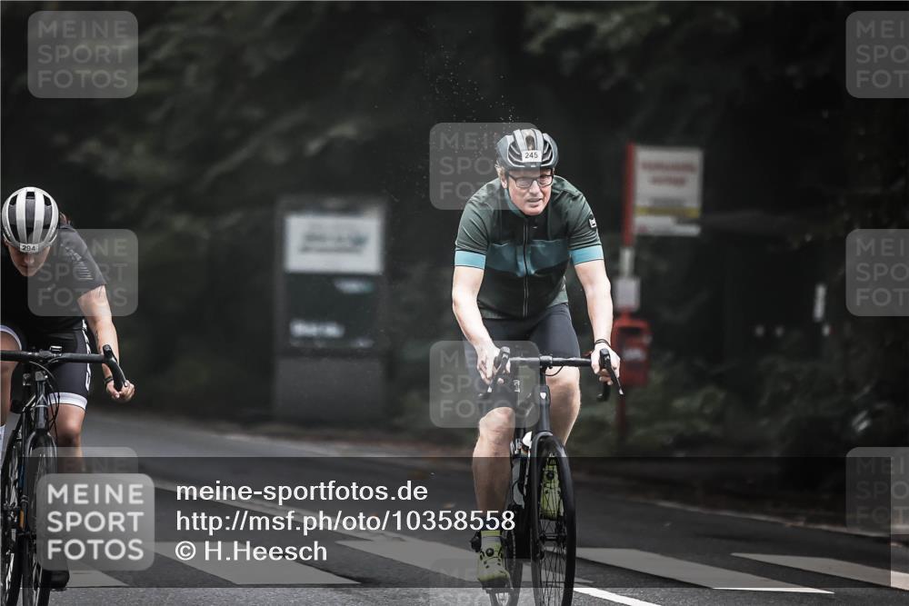13.09.2026 - Stadtparktriathlon H.Heesch http://msf.ph/oto/10358558 13.09.2026 09:54:56 Radfahren 237, 245, 253, 294, 316, 335 meine-sportfotos.de