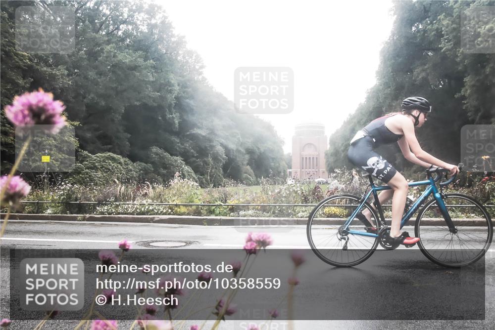 13.09.2026 - Stadtparktriathlon H.Heesch http://msf.ph/oto/10358559 13.09.2026 13:20:40 Radfahren 1293, 1322, 1401, 1430, 1505 meine-sportfotos.de