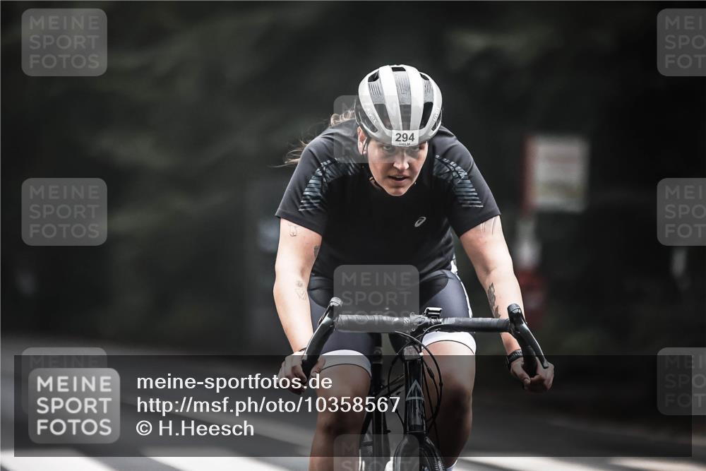 13.09.2026 - Stadtparktriathlon H.Heesch http://msf.ph/oto/10358567 13.09.2026 09:54:57 Radfahren 237, 245, 253, 294, 316, 335 meine-sportfotos.de