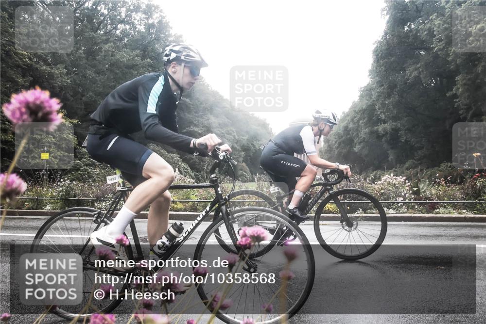 13.09.2026 - Stadtparktriathlon H.Heesch http://msf.ph/oto/10358568 13.09.2026 13:20:49 Radfahren 1377, 1420, 1433, 1444 meine-sportfotos.de