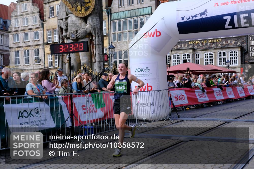13.09.2026 - 21. swb-Marathon Bremen Tim E. http://msf.ph/oto/10358572 13.09.2026 12:54:17 Ziel 5160, 6112, 9617, 13212 meine-sportfotos.de