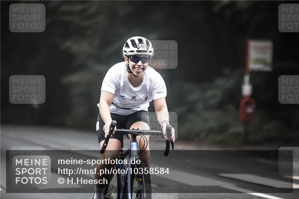 13.09.2026 - Stadtparktriathlon H.Heesch http://msf.ph/oto/10358584 13.09.2026 09:55:06 Radfahren 250, 268, 278, 303 meine-sportfotos.de