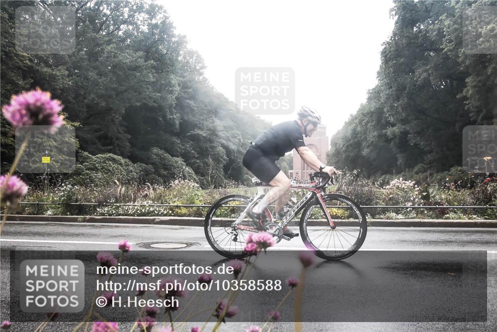 13.09.2026 - Stadtparktriathlon H.Heesch http://msf.ph/oto/10358588 13.09.2026 13:21:00 Radfahren 1218, 1220, 1378, 1402, 1404 meine-sportfotos.de