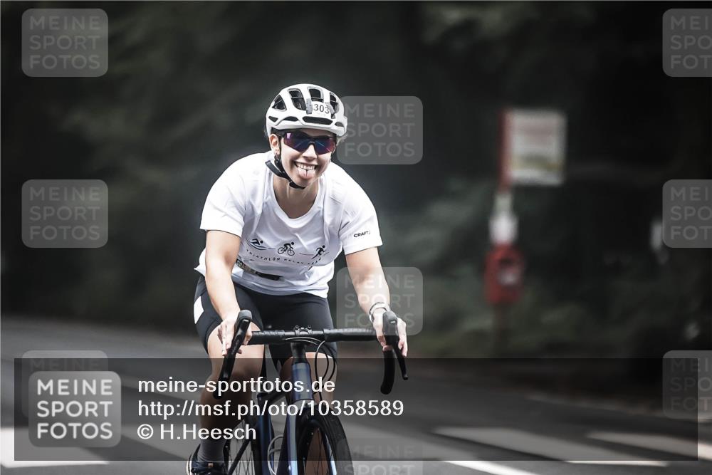 13.09.2026 - Stadtparktriathlon H.Heesch http://msf.ph/oto/10358589 13.09.2026 09:55:06 Radfahren 250, 268, 278, 303 meine-sportfotos.de