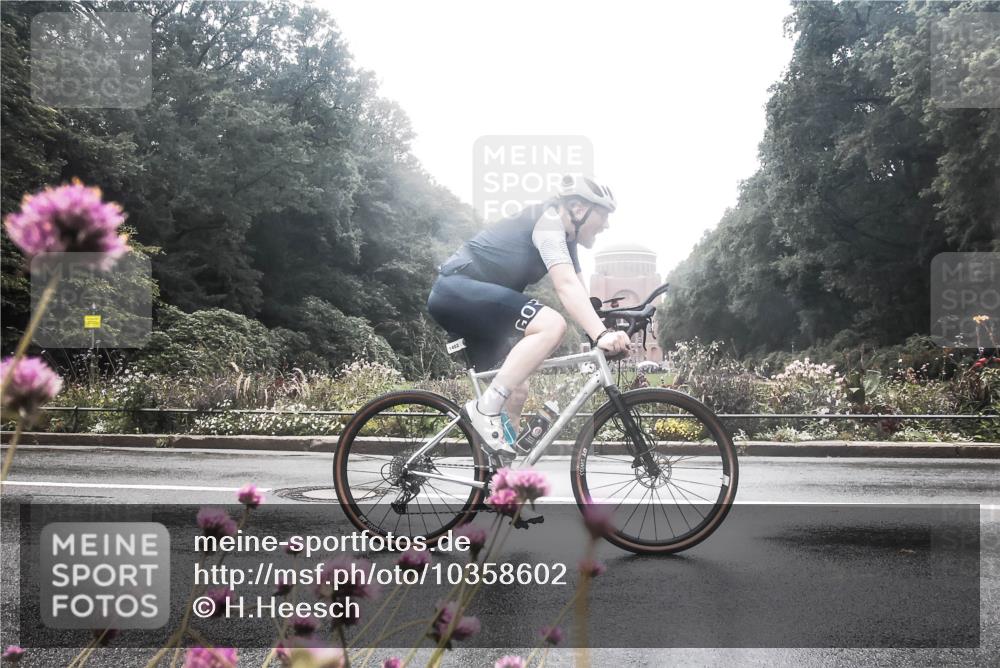 13.09.2026 - Stadtparktriathlon H.Heesch http://msf.ph/oto/10358602 13.09.2026 13:21:03 Radfahren 1218, 1220, 1402, 1404 meine-sportfotos.de
