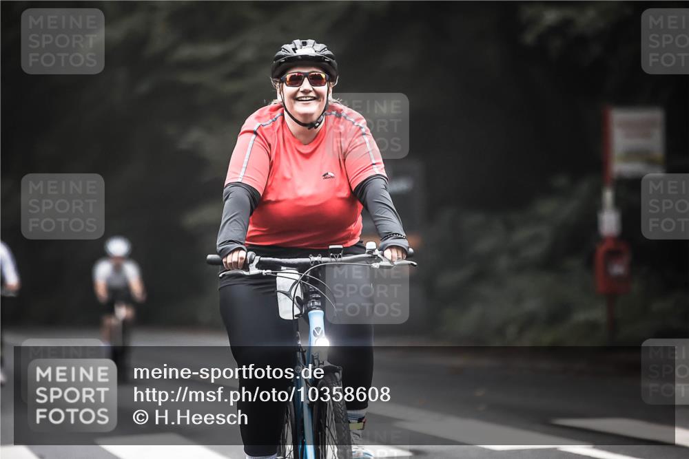13.09.2026 - Stadtparktriathlon H.Heesch http://msf.ph/oto/10358608 13.09.2026 09:55:10 Radfahren 218, 250, 254, 268, 278, 303 meine-sportfotos.de