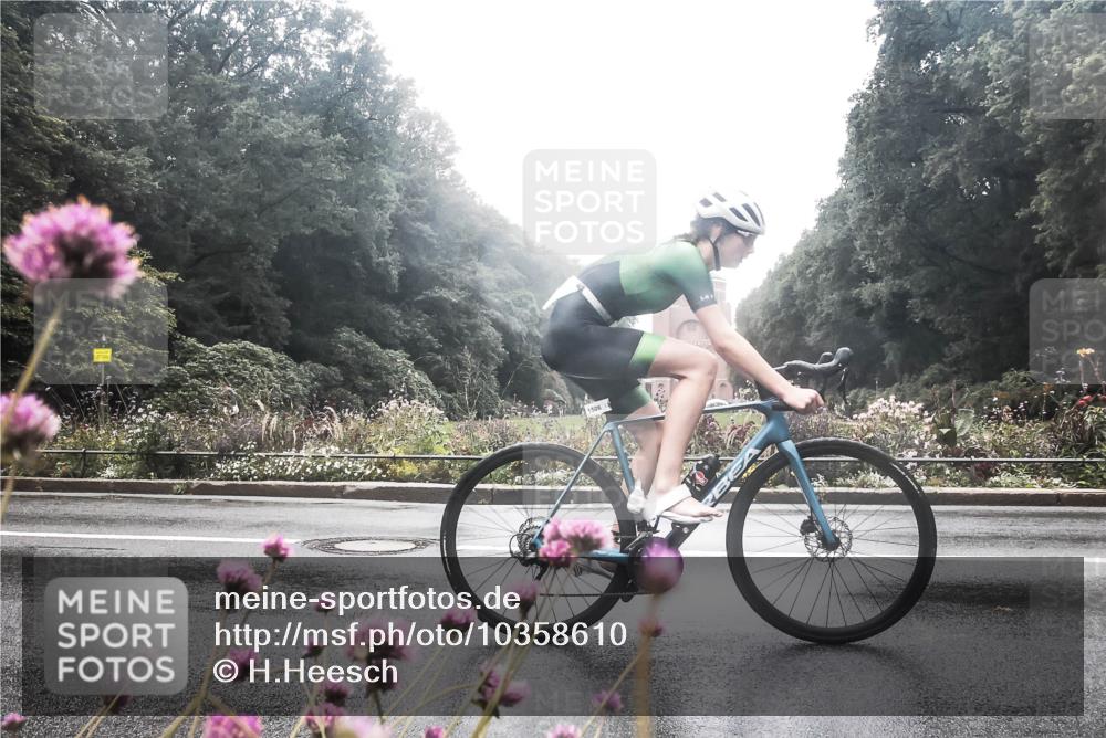 13.09.2026 - Stadtparktriathlon H.Heesch http://msf.ph/oto/10358610 13.09.2026 13:21:10 Radfahren 1369, 1384, 1506 meine-sportfotos.de