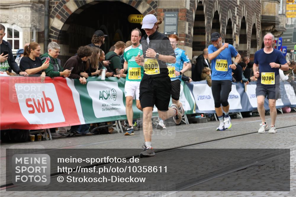 13.09.2026 - 21. swb-Marathon Bremen Strokosch-Dieckow http://msf.ph/oto/10358611 13.09.2026 10:57:35 Ziel 10166, 10226, 10517, 10518, 10578, 10687, 10700, 10772, 10969, 11236, 11292, 11484, 11609, 11667, 12263, 12382, 12383, 12400, 12411, 10460, 10707, 10728, 11153, 11245, 11532, 11568, 11856, 12222, 12228, 12231, 12264, 12427, 12555 meine-sportfotos.de