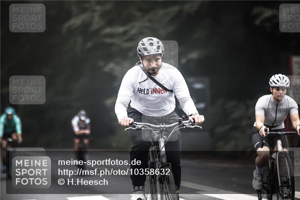 13.09.2026 - Stadtparktriathlon H.Heesch http://msf.ph/oto/10358632 13.09.2026 09:55:12 Radfahren 210, 218, 250, 254, 268, 278, 320 meine-sportfotos.de